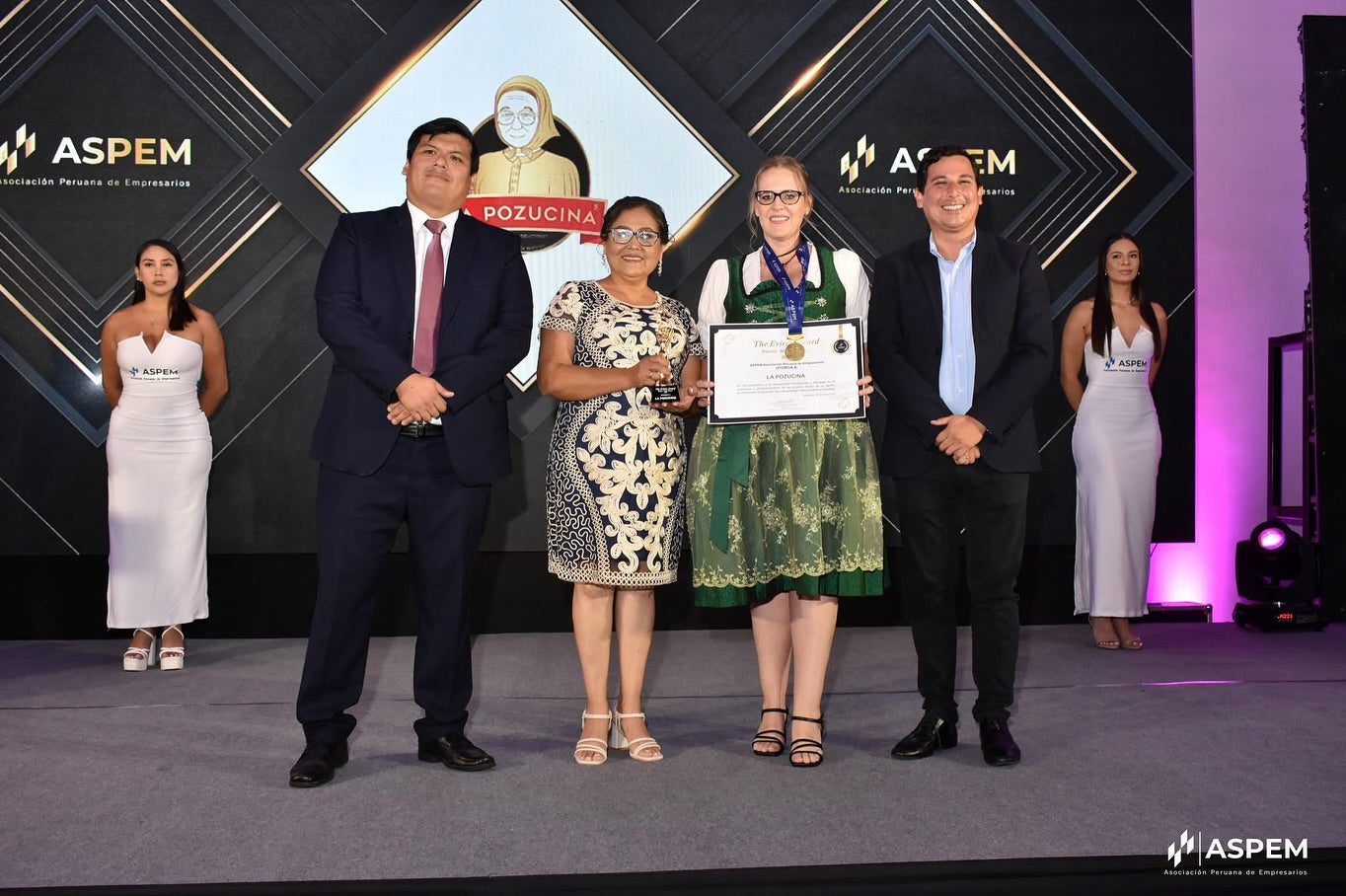 The Evires Award 2025 – “Mujer Exitosa 2025”